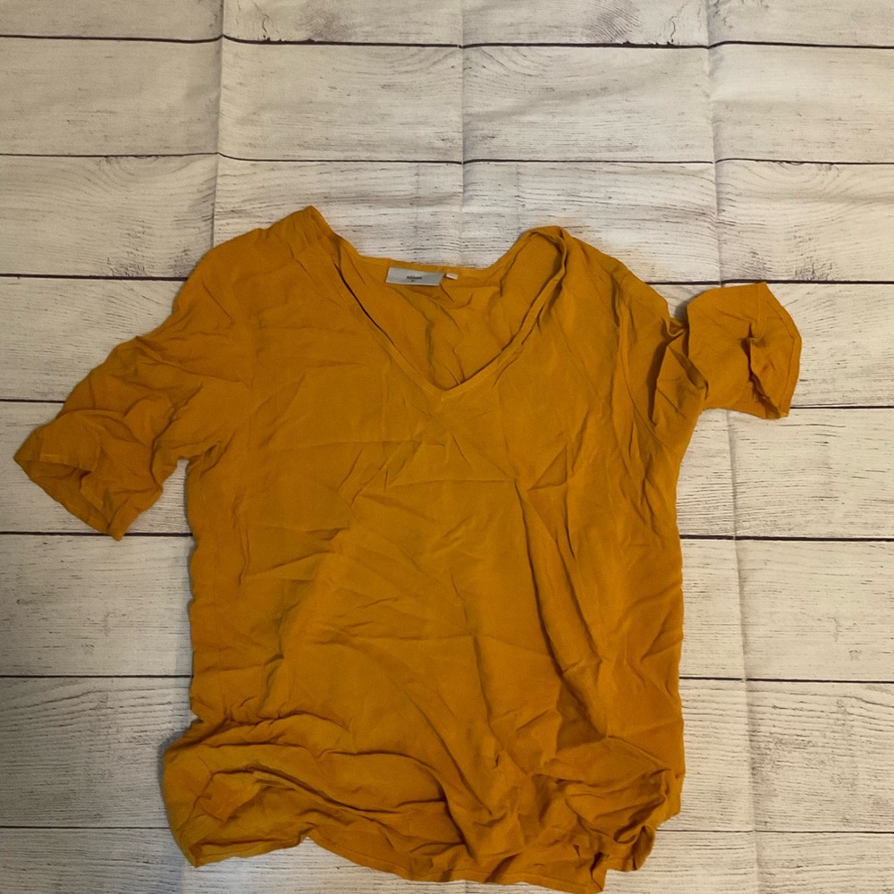 Women’s Minimum Mustard Short Sleeve V-Neck Tee